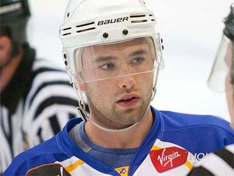 Blue liner Billy to bulk up Mos defence