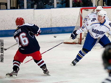 Smith double salvo leads Mos to Raiders win