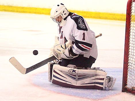 Lee too good as Mos rout the Raiders