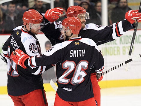 Smith shoots three to guide Mos past Solent