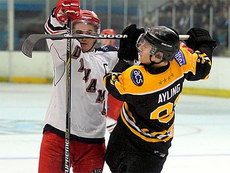 Chelmsford cruise to victory on dire night for Mos