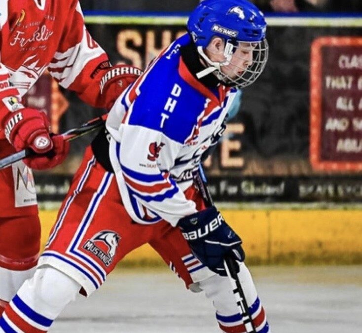 MATTY BELL LINKS WITH THE MOS ON A 2-WAY